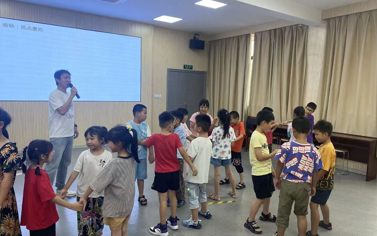 扶风龙观乡中心学校